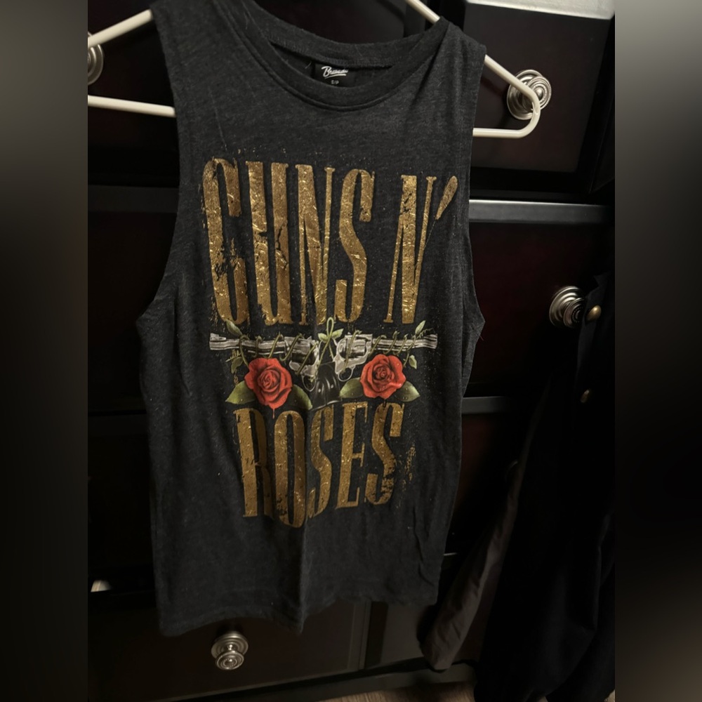 COPY - Vintage Guns and Roses tank